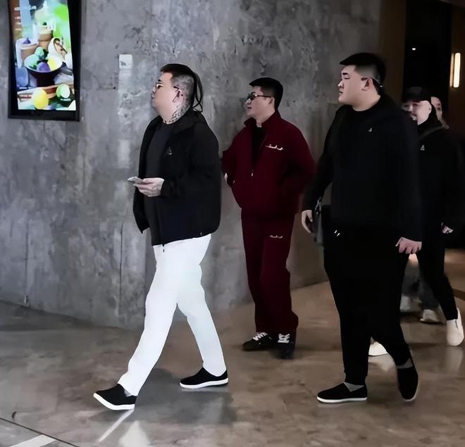 網紅“沛縣二哥”被封后續：團隊二十多人全軍覆沒更多黑料曝光(圖6)