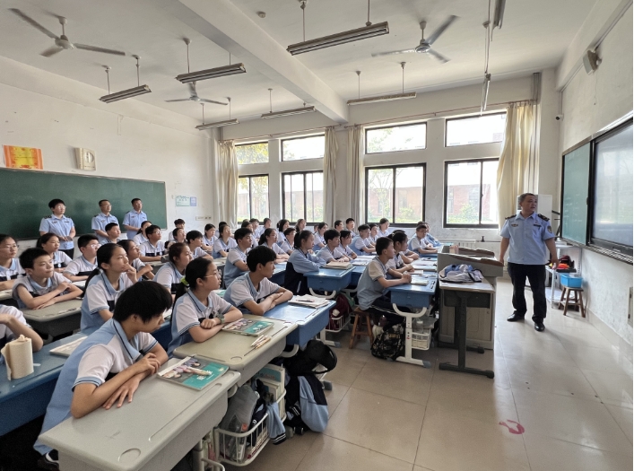 濰坊市交通運輸綜合執法支隊開展2025年“路政宣傳月”系列報道(圖5)